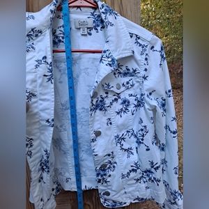 Croft and Barrow Blue and White Floral Jacket.